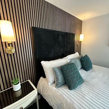 מנצ'סטר Waterside Mufc & Trafford Centre Townhouse 4 Bedroom Free Parking מראה חיצוני תמונה